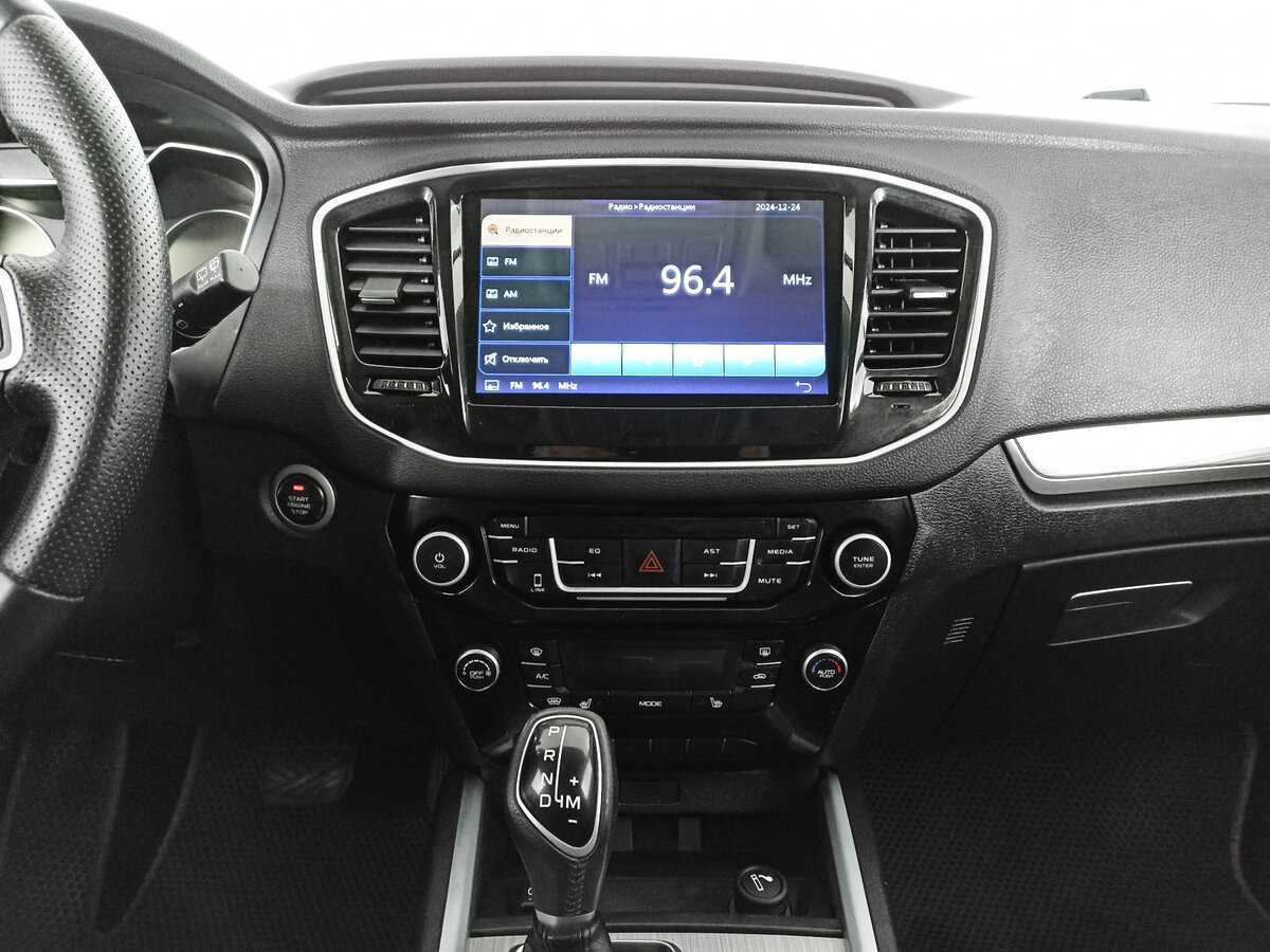 Б/У Джили Эмгранд Икс7 2018 года. Фото: #12