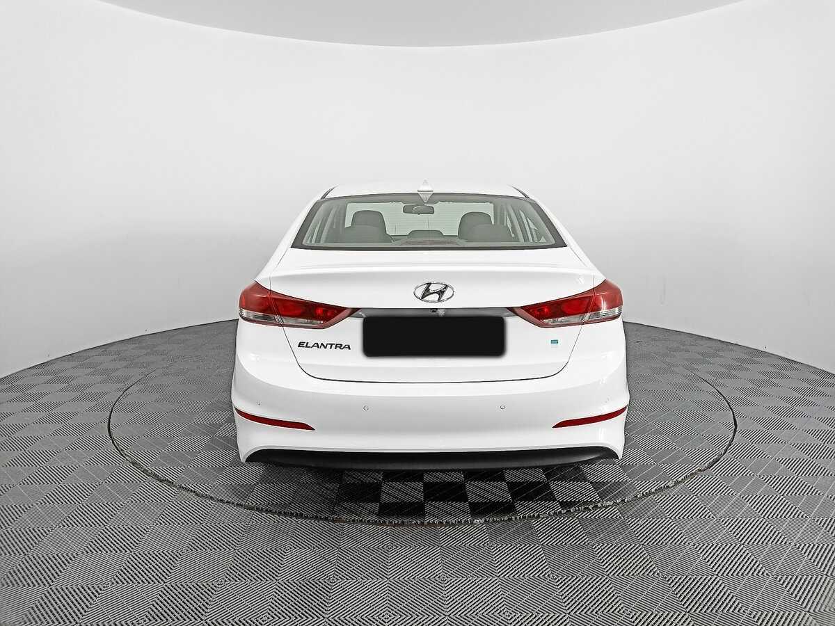 Б/У Хендай Елантра 2017 года. Фото: #5