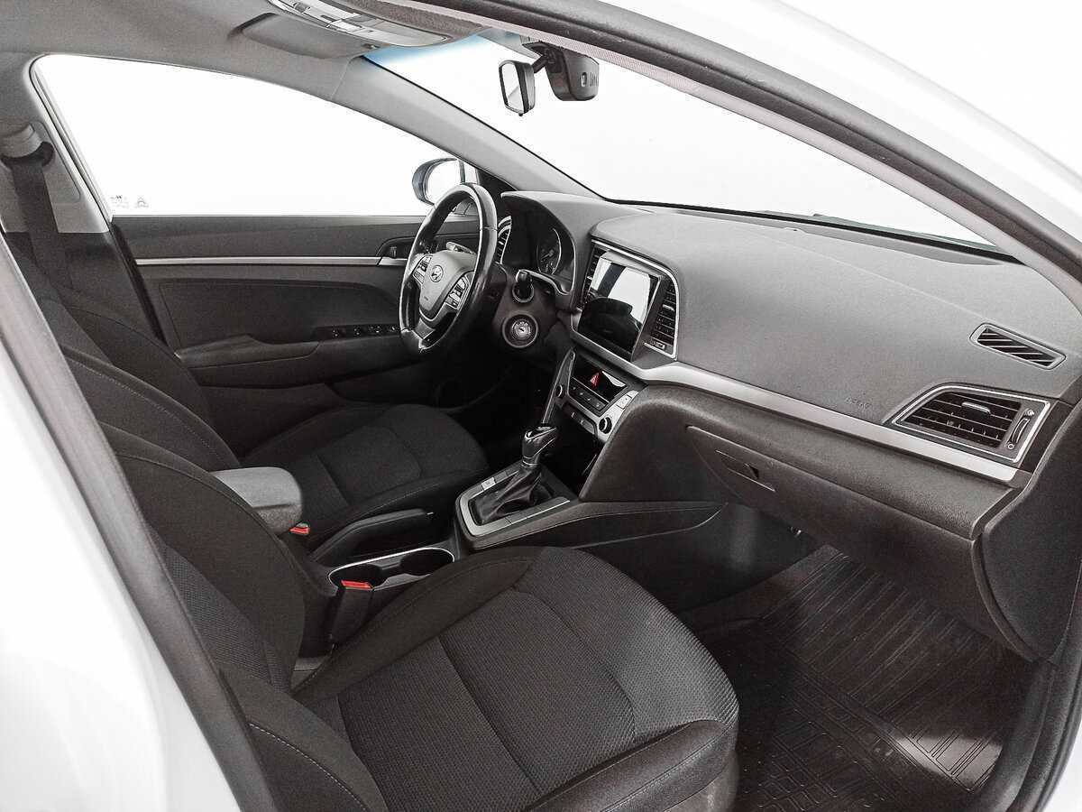 Б/У Хендай Елантра 2017 года. Фото: #10