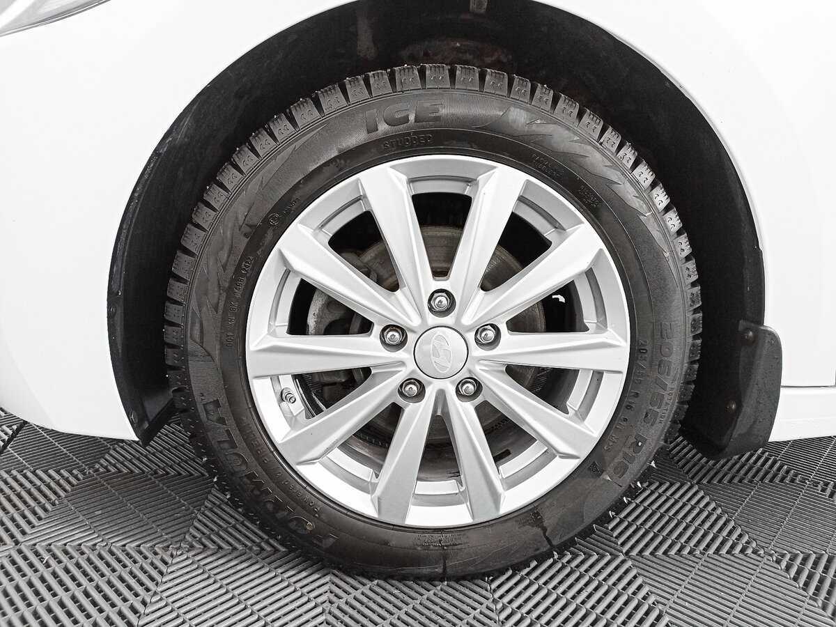 Б/У Хендай Елантра 2017 года. Фото: #17