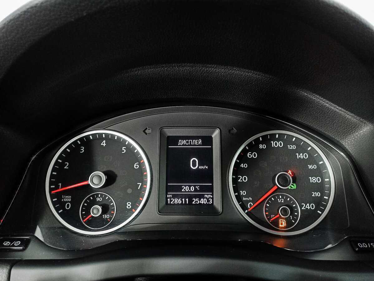 Б/У Фольксваген Тигуан 2016 года. Фото: #10