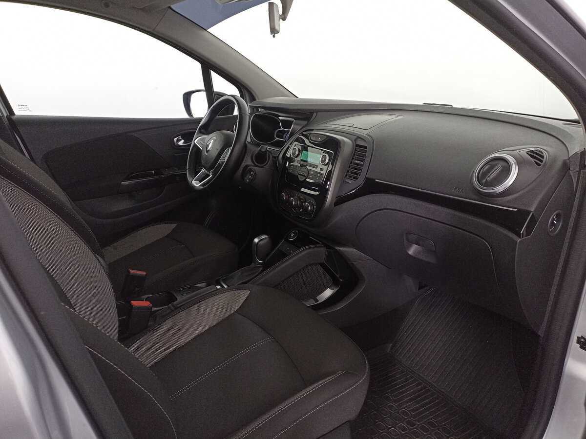 Б/У Рено Каптюр 2021 года. Фото: #10