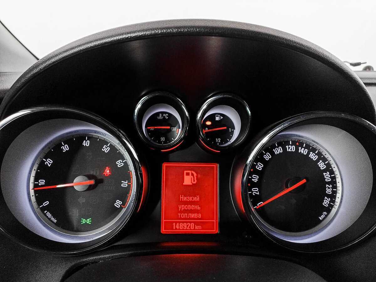 Б/У Опель Астра 2012 года. Фото: #8