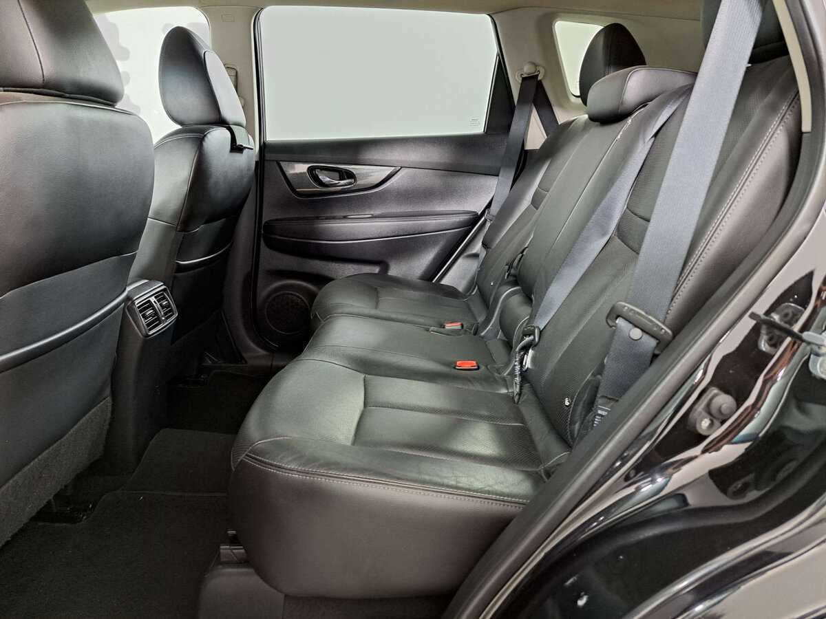 Б/У Ниссан Икс-Трейл 2015 года. Фото: #11