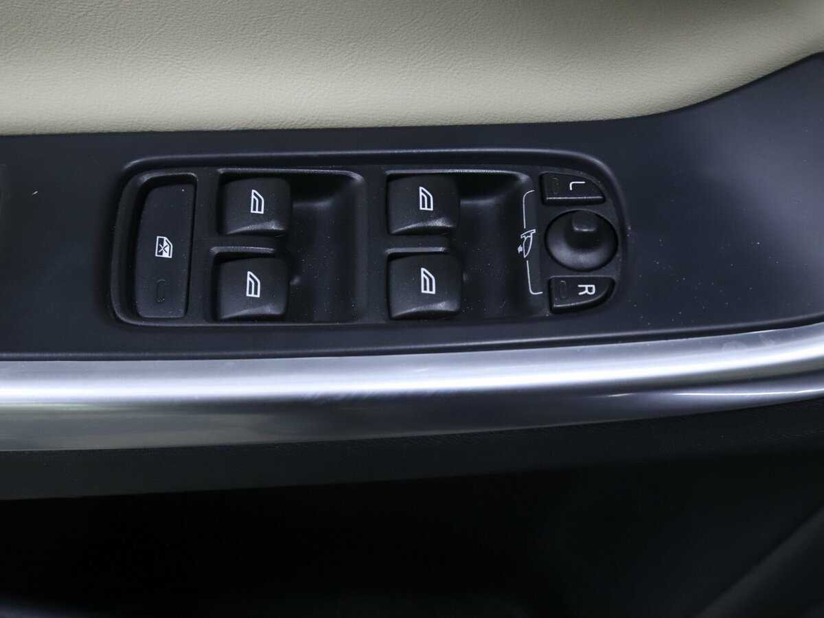 Б/У Вольво С60 2014 года. Фото: #6