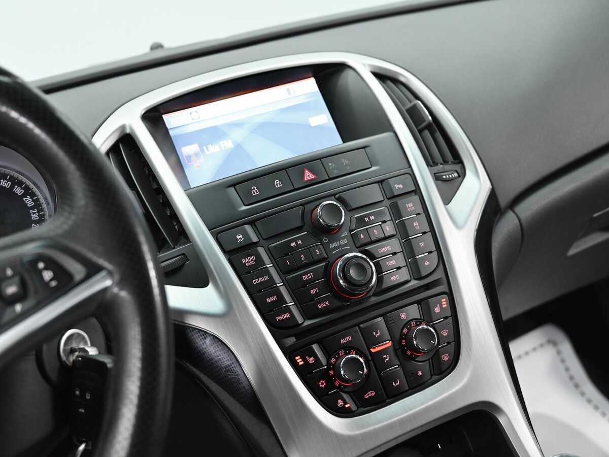 Б/У Опель Астра 2012 года. Фото: #8