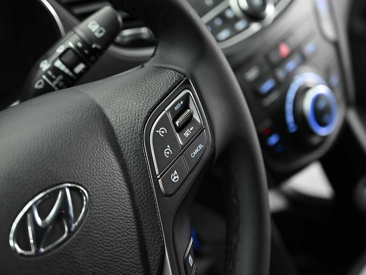 Б/У Хендай Санта Фе 2013 года. Фото: #7