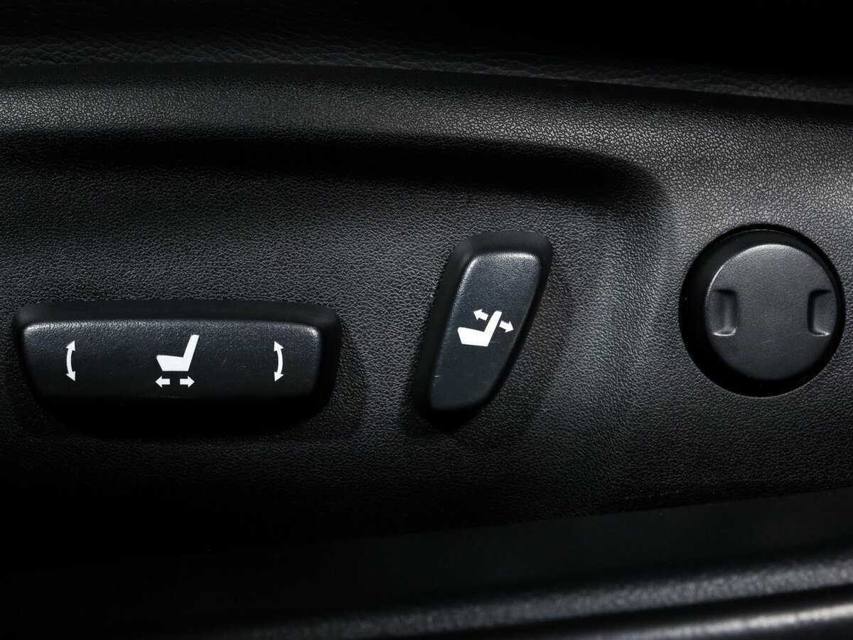 Б/У Тойота Камри 2013 года. Фото: #12