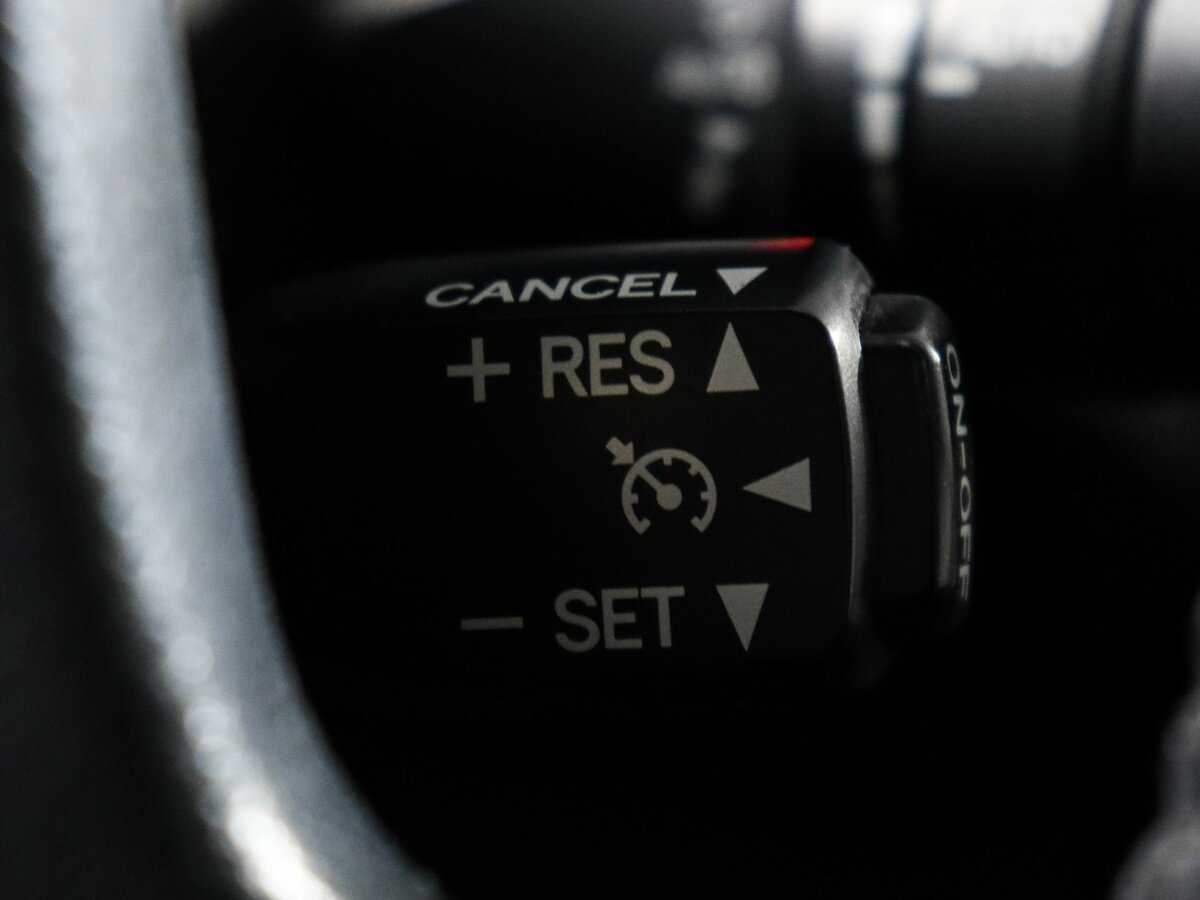 Б/У Тойота Камри 2013 года. Фото: #15