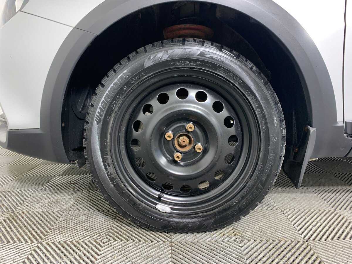 Б/У Лада (ВАЗ) Веста 2017 года. Фото: #8