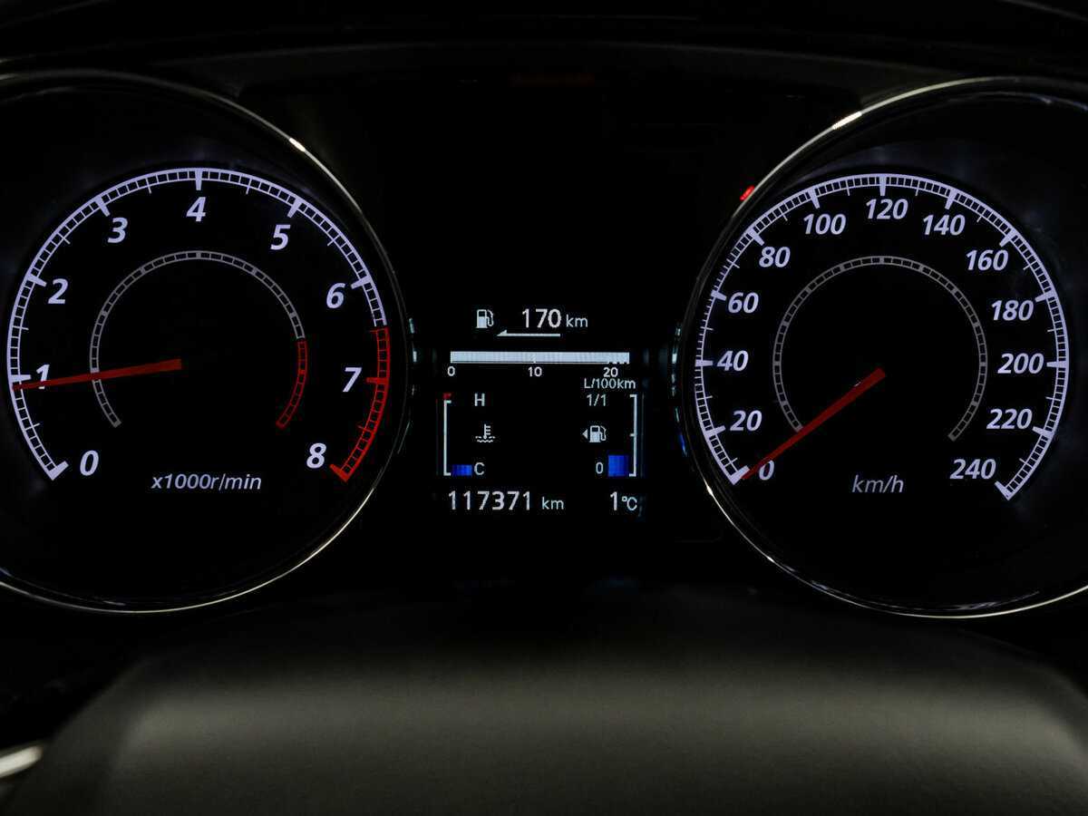 Б/У Митсубиши АС-Икс 2018 года. Фото: #13