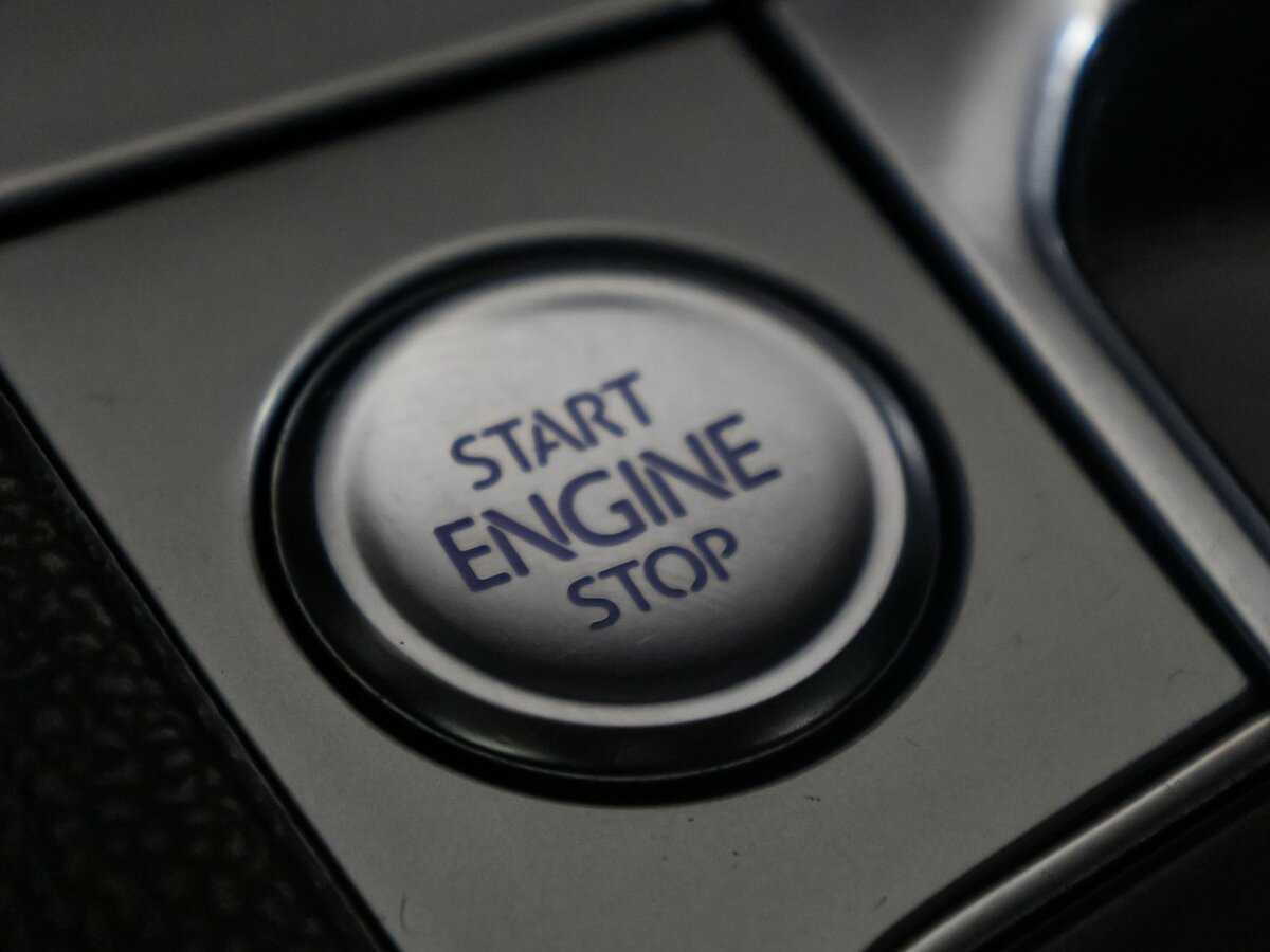 Б/У Фольксваген Пассат 2018 года. Фото: #12