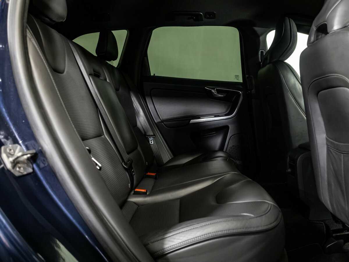 Б/У Вольво ИксЦ60 2014 года. Фото: #8