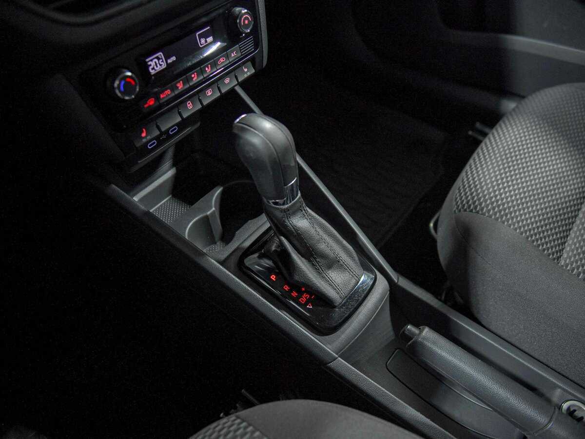 Б/У Фольксваген Поло 2020 года. Фото: #9