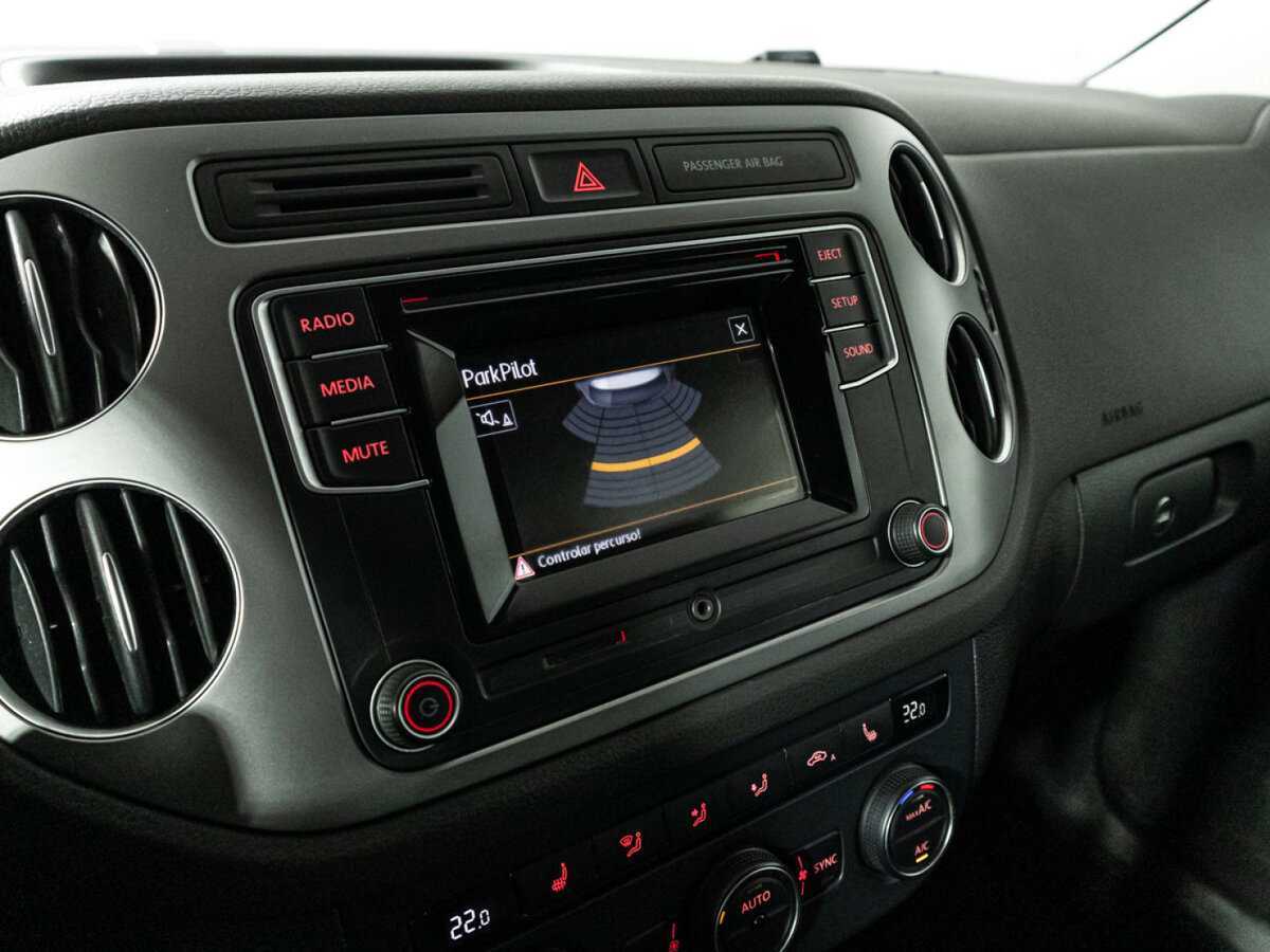 Б/У Фольксваген Тигуан 2015 года. Фото: #15