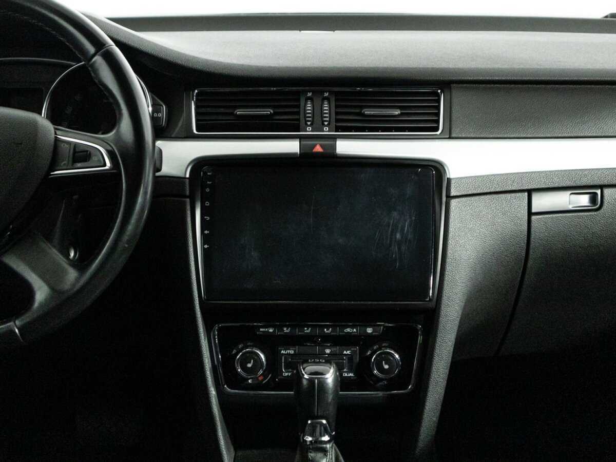 Б/У Шкода Суперб 2014 года. Фото: #13