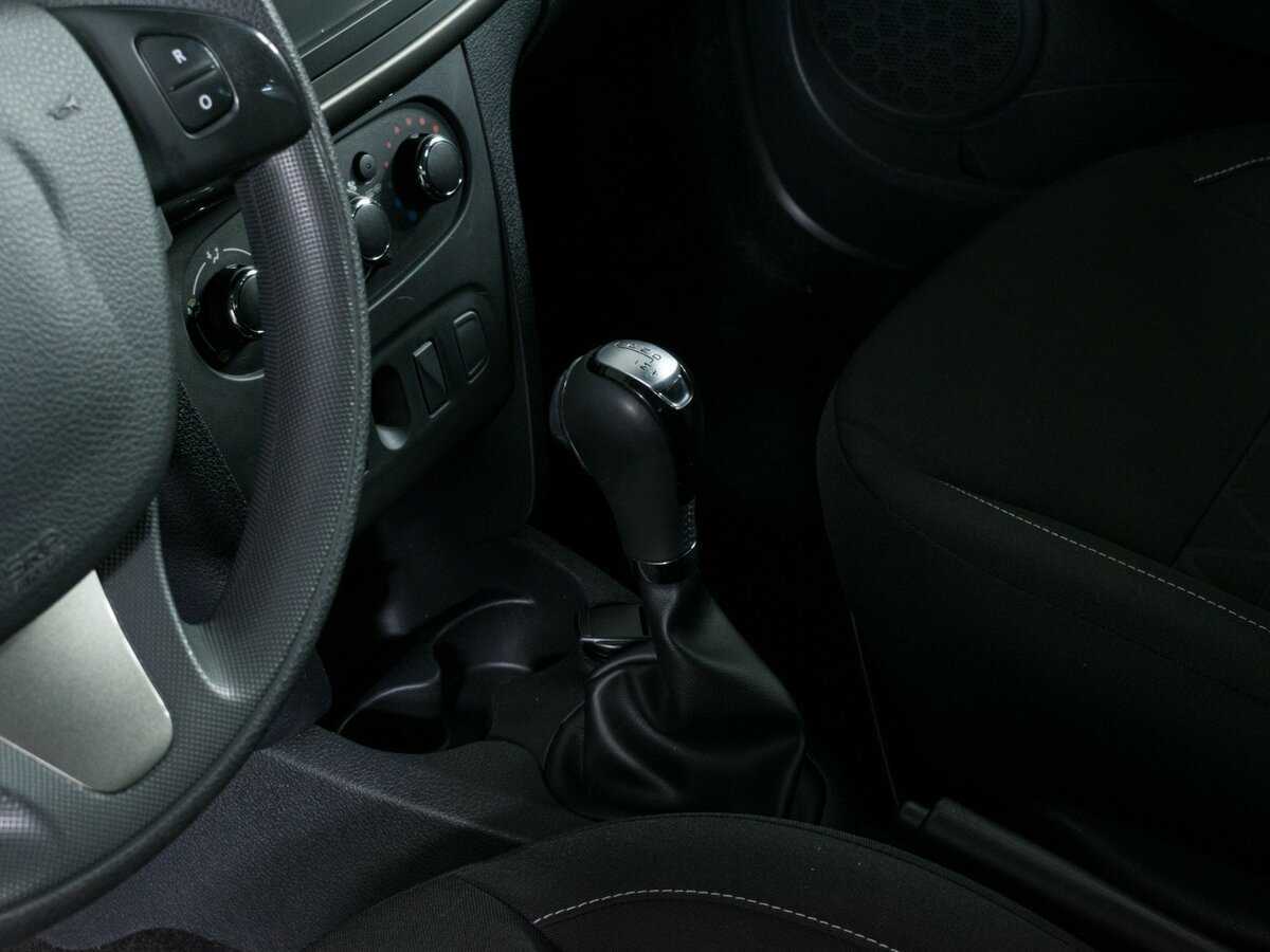 Б/У Рено Сандеро 2018 года. Фото: #13