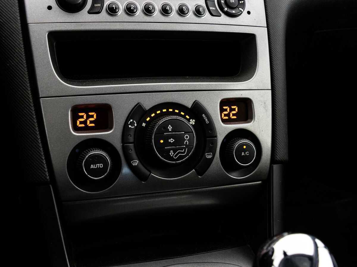 Б/У Пежо 408 2016 года. Фото: #10