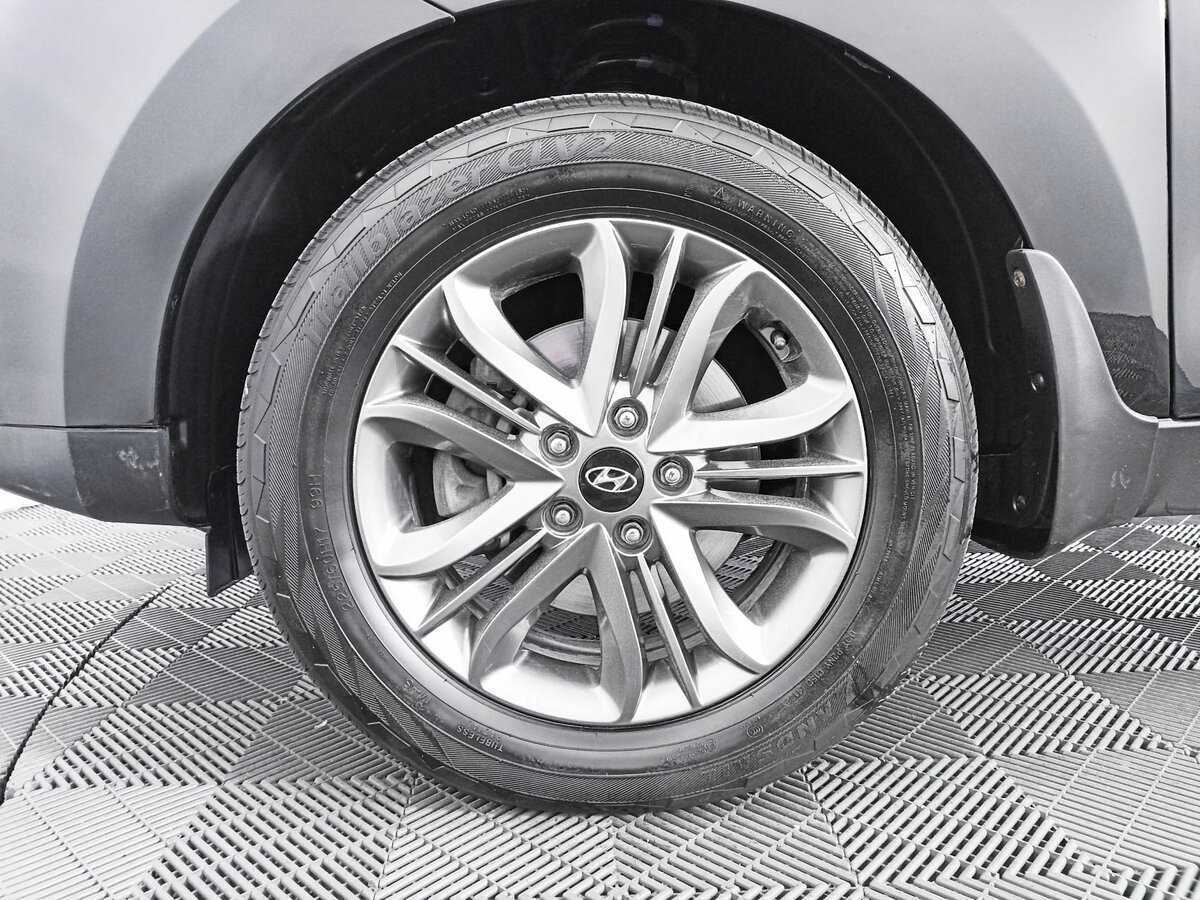 Б/У Хендай ай-икс35 2014 года. Фото: #17