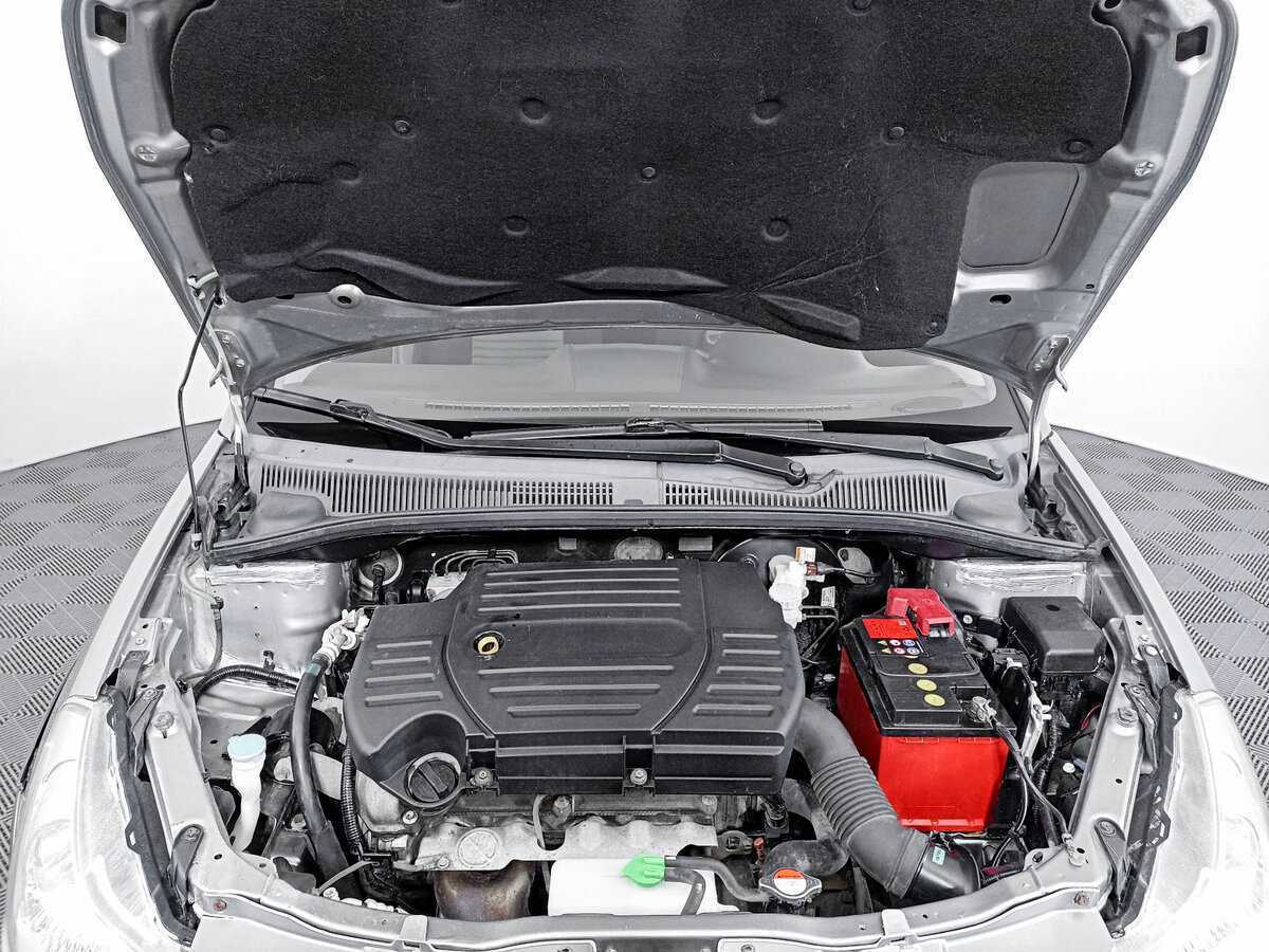 Б/У Сузуки С-Икс4 2012 года. Фото: #8