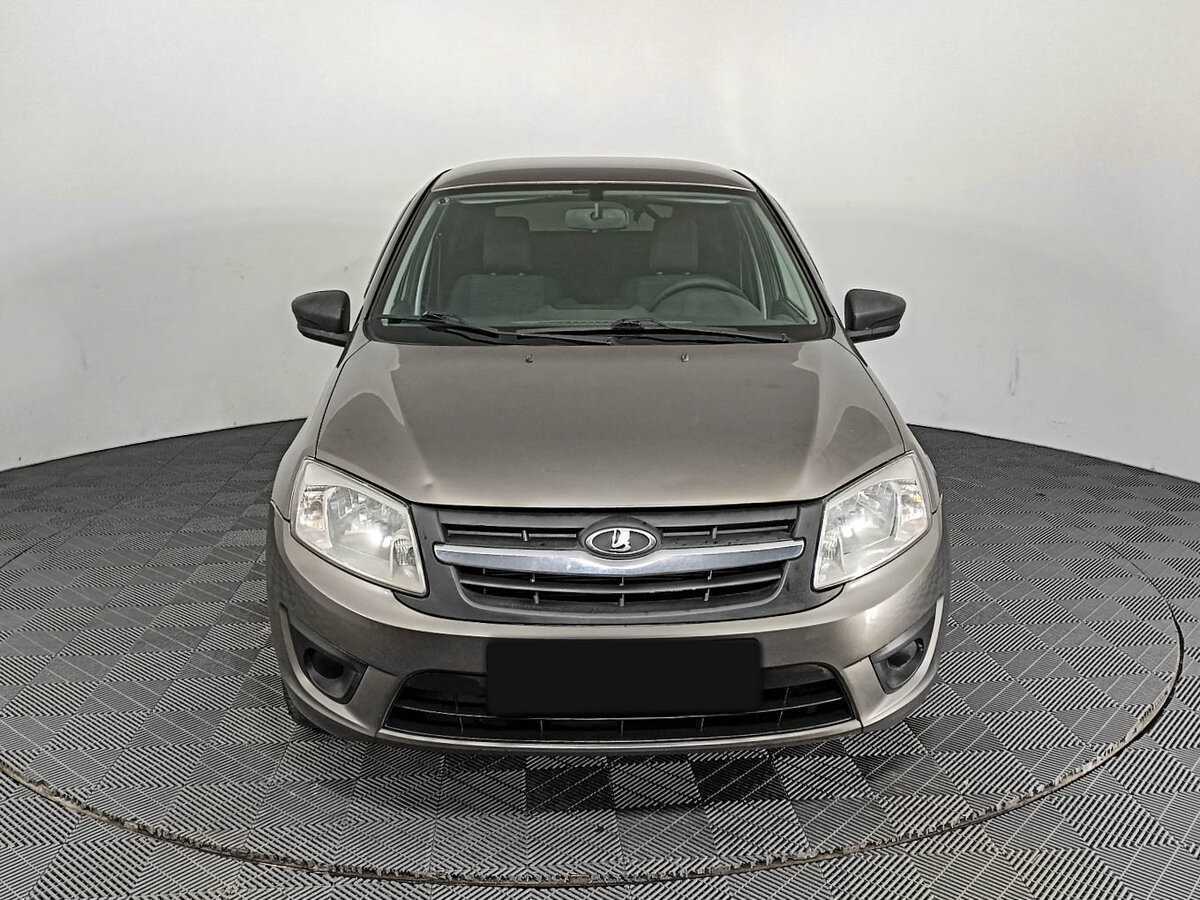 Б/У Лада (ВАЗ) Гранта 2016 года. Фото: #1