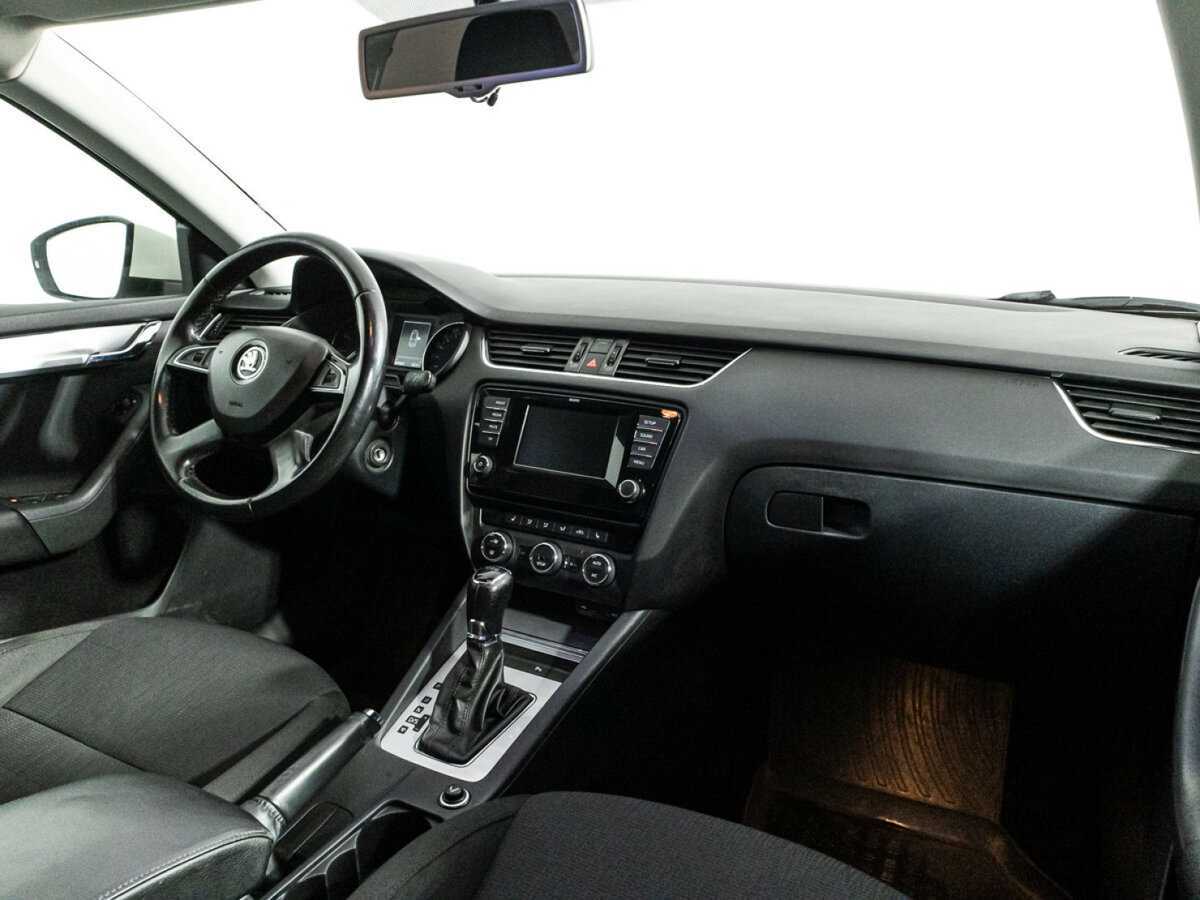 Б/У Шкода Октавия 2013 года. Фото: #6