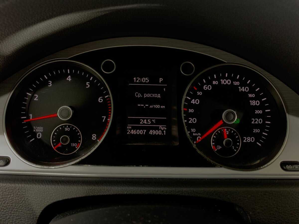 Б/У Фольксваген Пассат ЦЦ 2013 года. Фото: #14