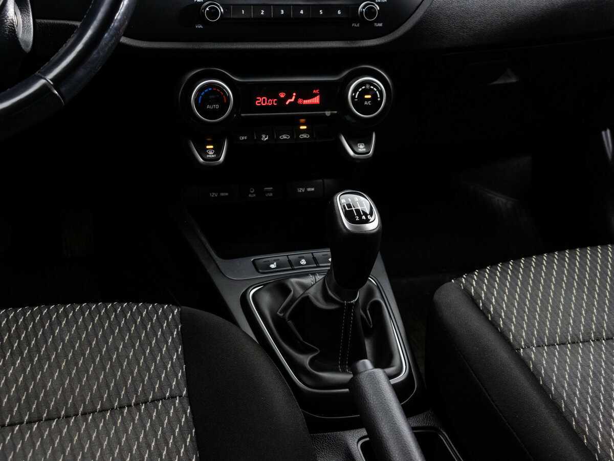 Б/У Киа Рио 2018 года. Фото: #12