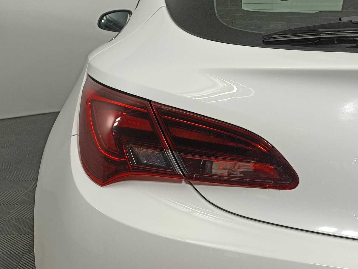 Б/У Опель Астра 2013 года. Фото: #7