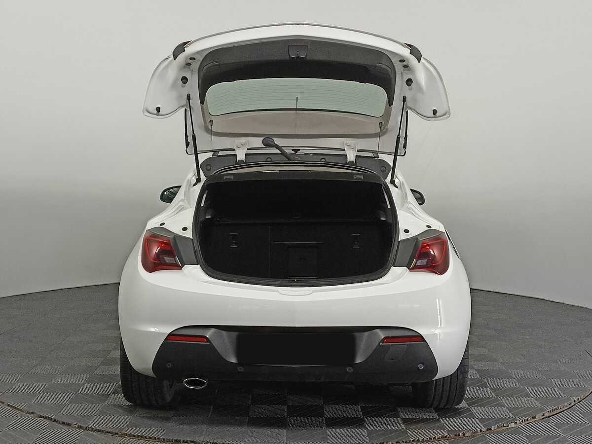 Б/У Опель Астра 2013 года. Фото: #8