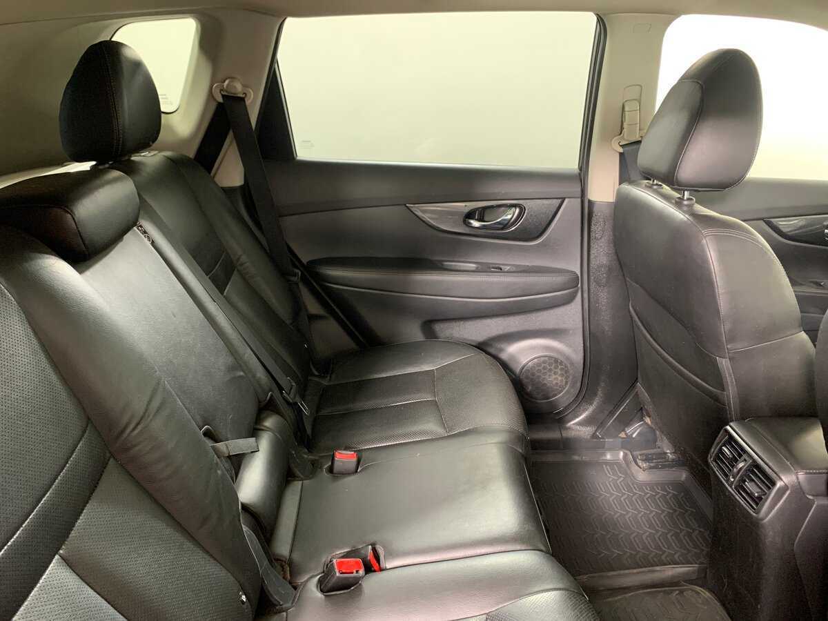 Б/У Ниссан Икс-Трейл 2016 года. Фото: #17