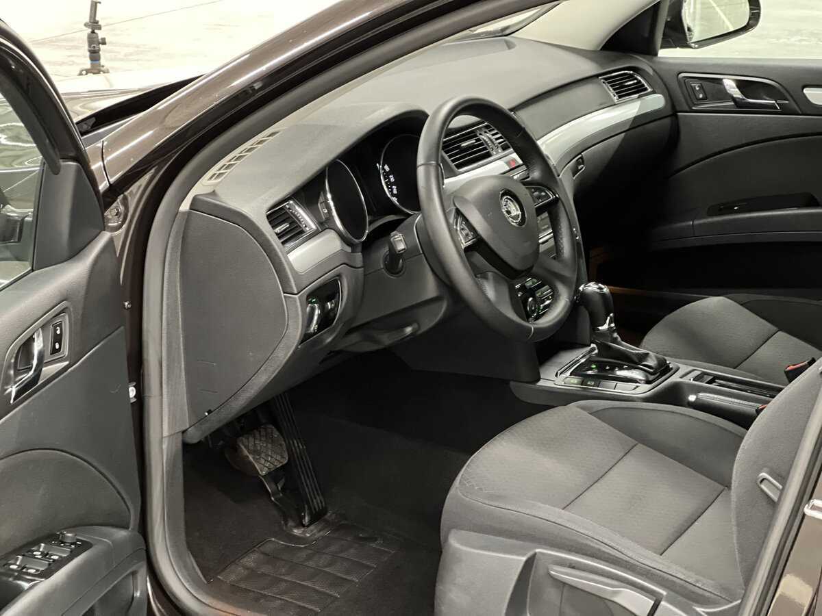 Б/У Шкода Суперб 2013 года. Фото: #15