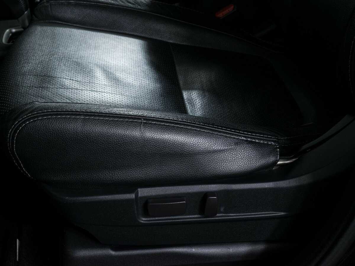 Б/У Митсубиши Оутлэндер 2015 года. Фото: #14