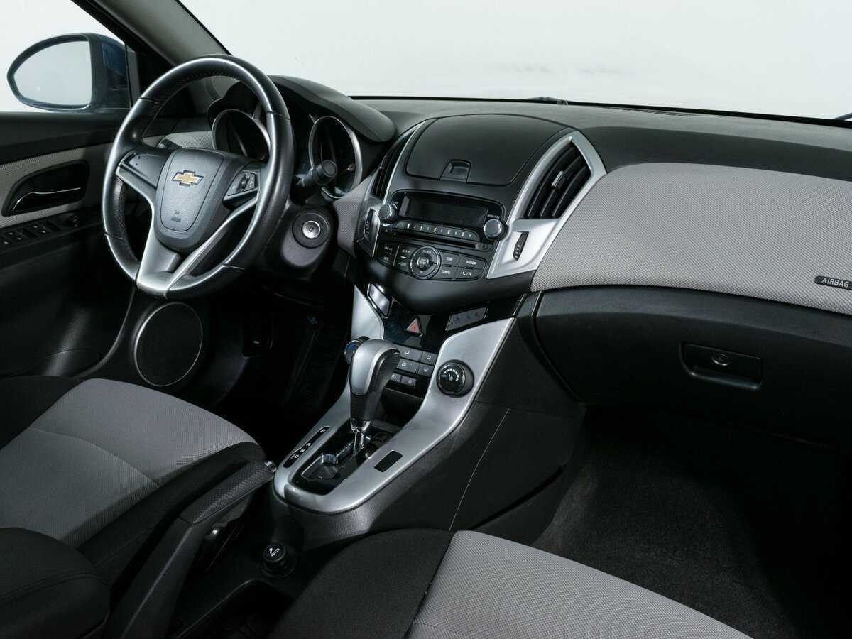 Б/У Шевроле Круз 2013 года. Фото: #7