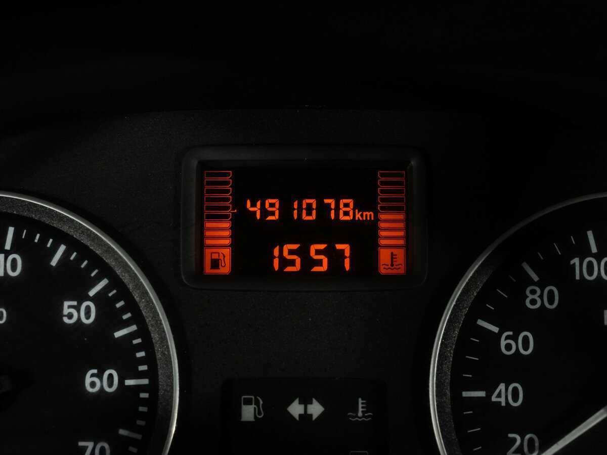 Б/У Ниссан Альмера 2013 года. Фото: #12