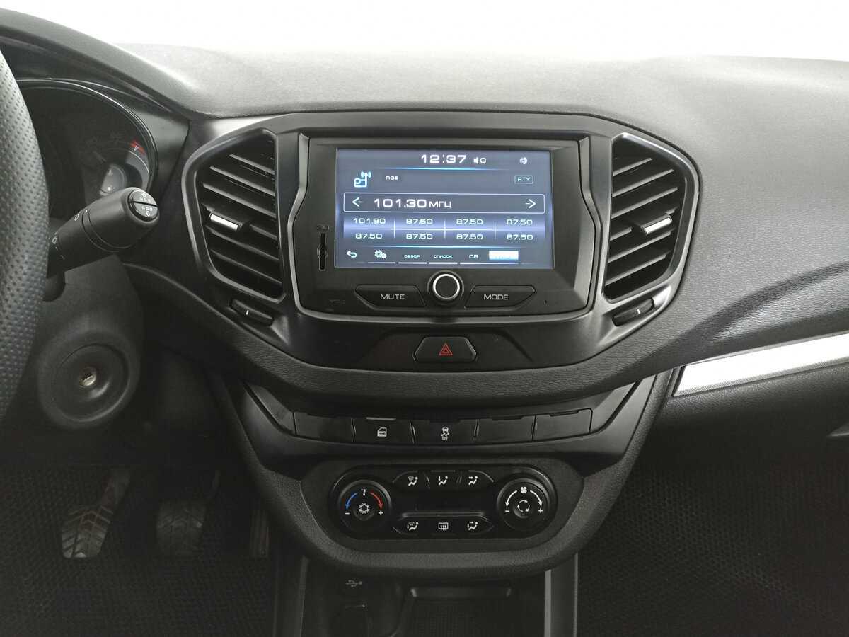 Б/У Лада (ВАЗ) Веста 2018 года. Фото: #13