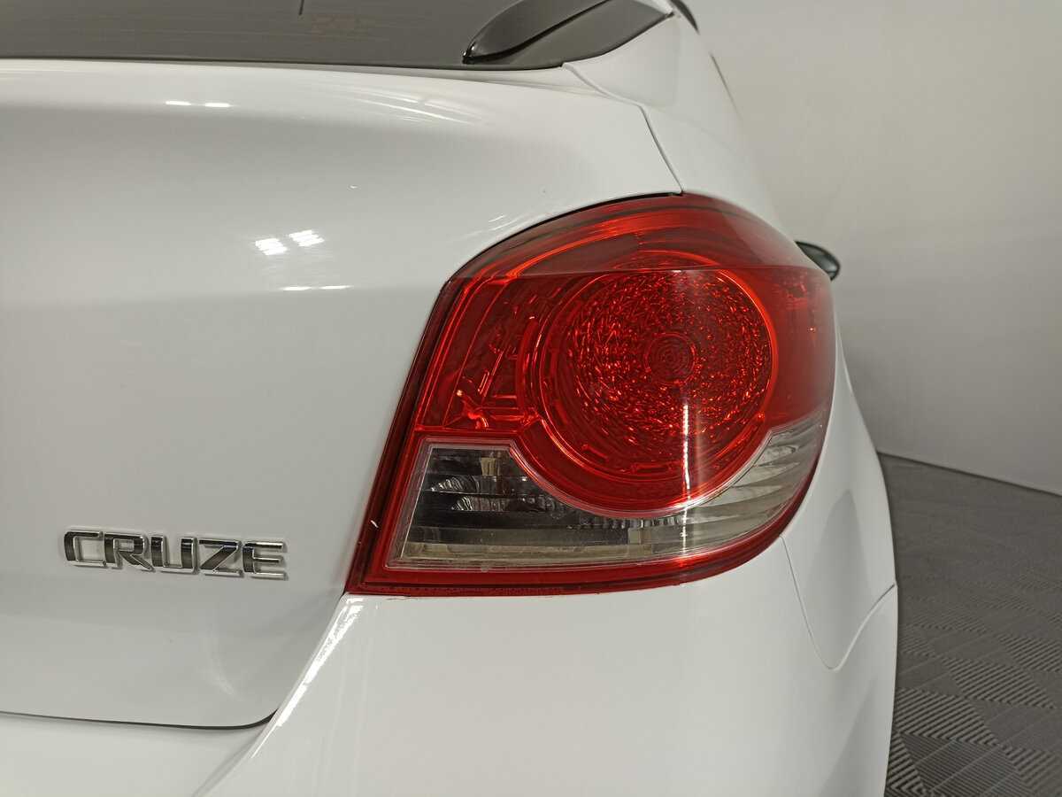 Б/У Шевроле Круз 2013 года. Фото: #8