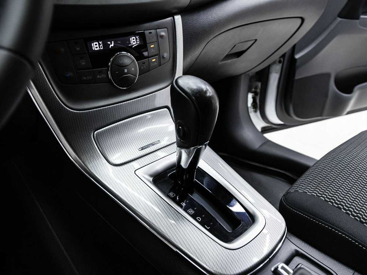 Б/У Ниссан Сентра 2016 года. Фото: #12