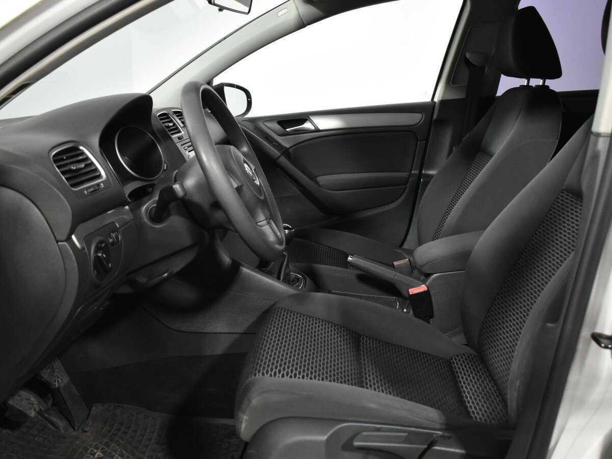 Б/У Фольксваген Гольф 2012 года. Фото: #17