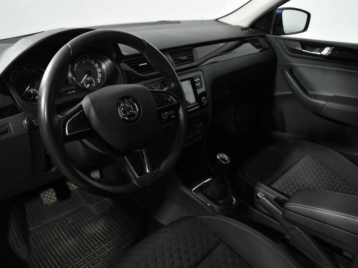 Б/У Шкода Рапид 2018 года. Фото: #8