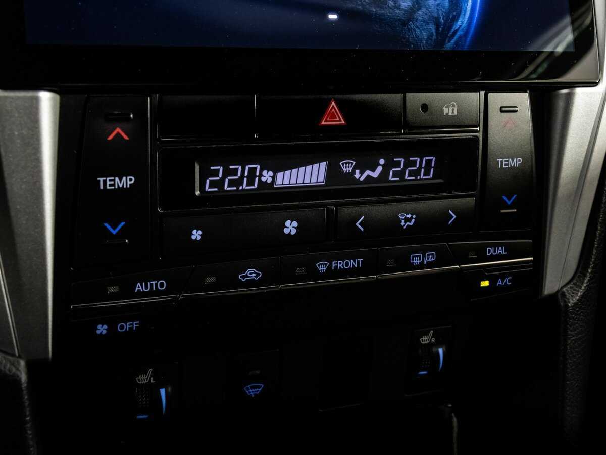 Б/У Тойота Камри 2015 года. Фото: #13