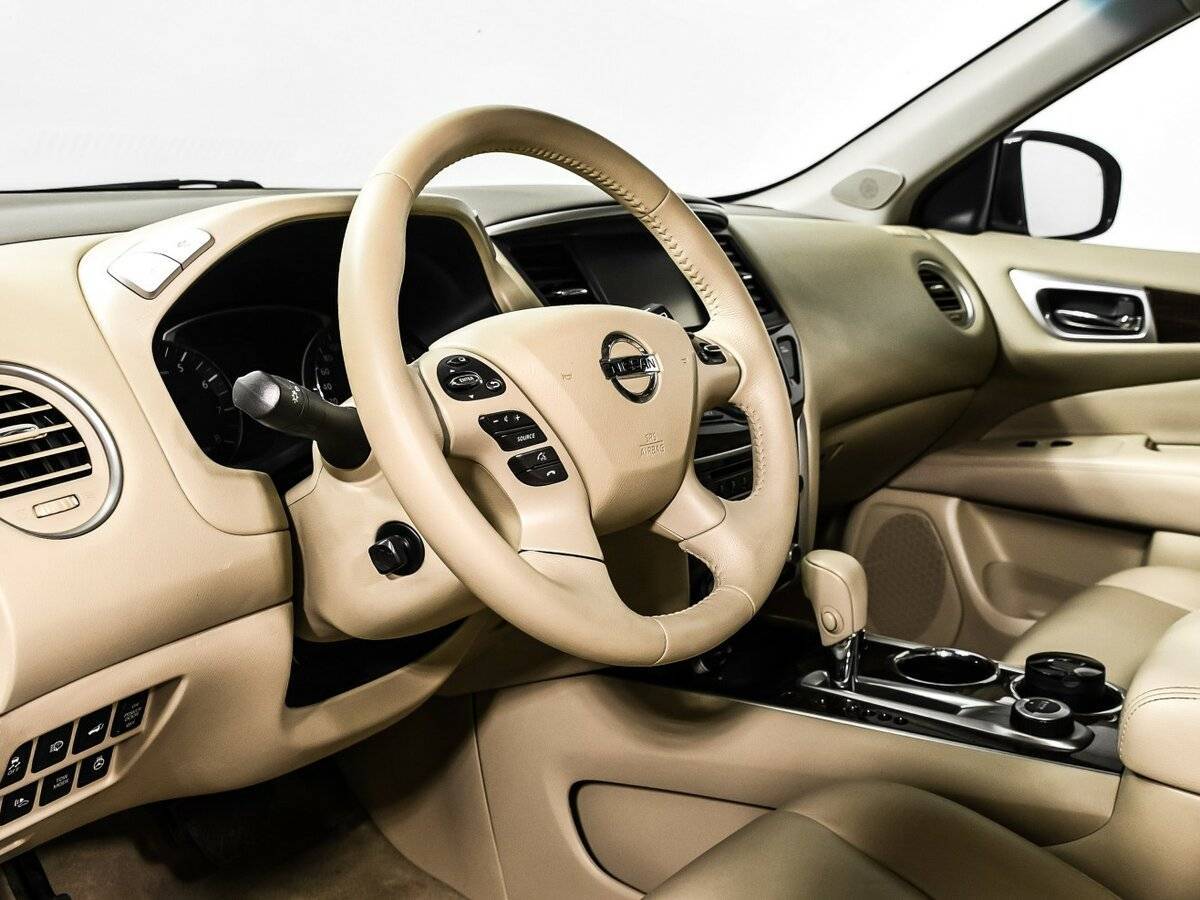 Б/У Ниссан Патфайндер 2014 года. Фото: #11