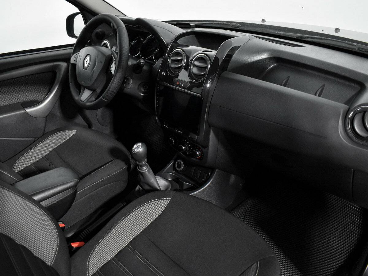 Б/У Рено Дастер 2017 года. Фото: #11