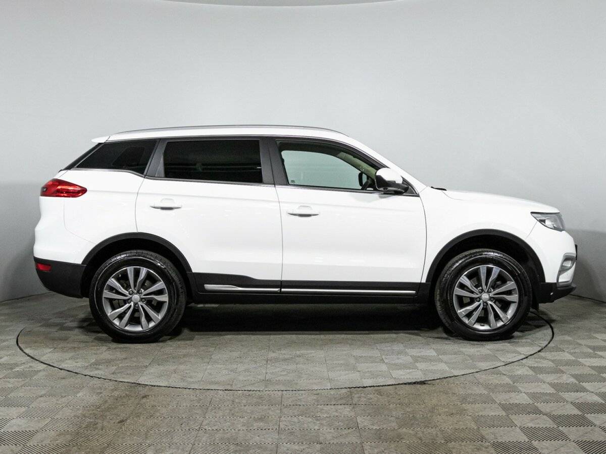 Б/У Джили Атлас 2020 года. Фото: #1