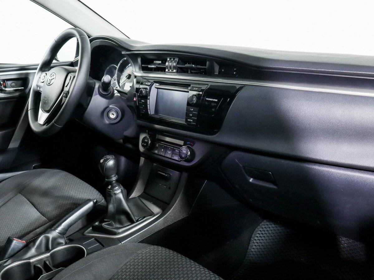 Б/У Тойота Королла 2014 года. Фото: #5