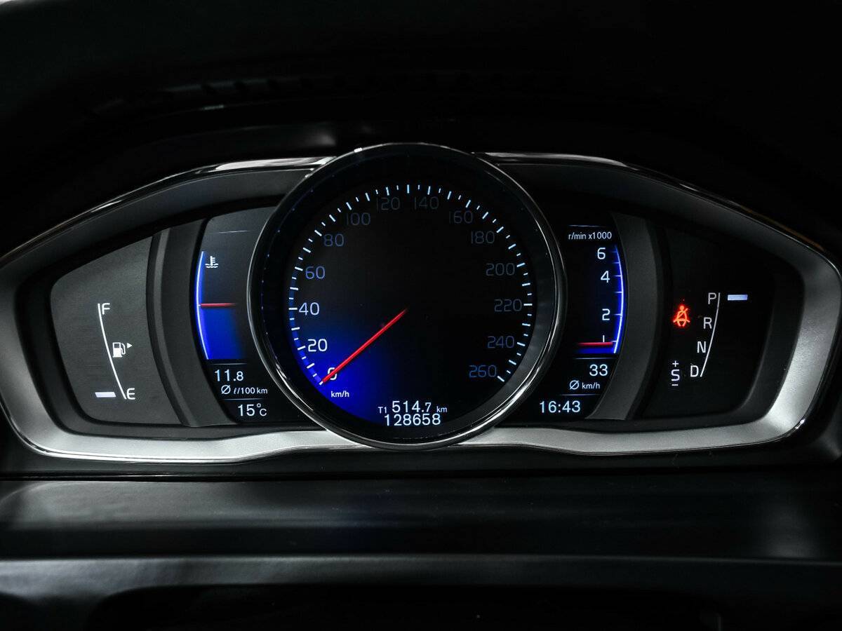 Б/У Вольво С60 2012 года. Фото: #9