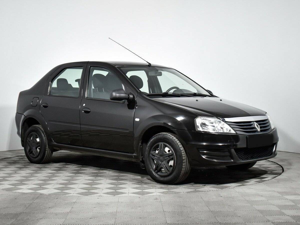 Б/У Рено Логан 2015 года. Фото: #2