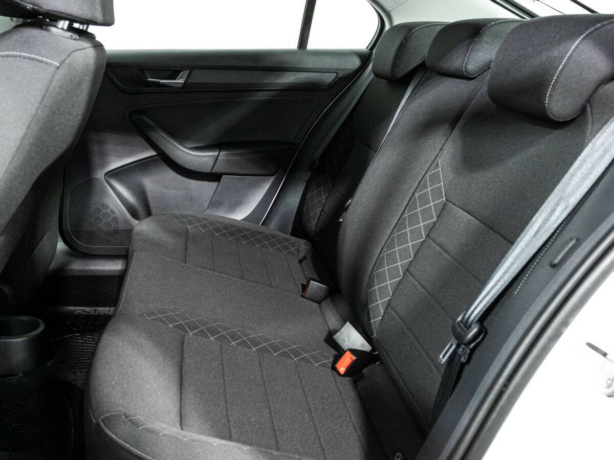 Б/У Шкода Рапид 2022 года. Фото: #9