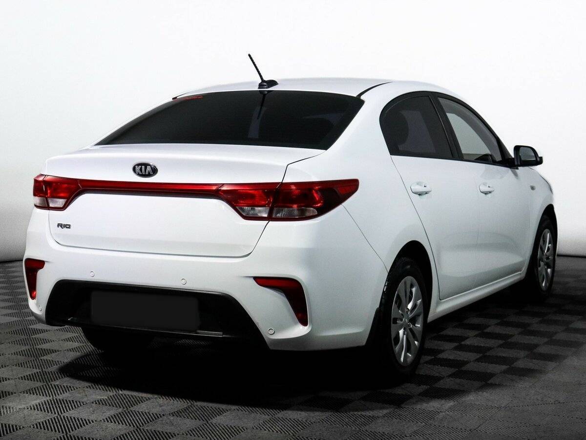 Б/У Киа Рио 2017 года. Фото: #4