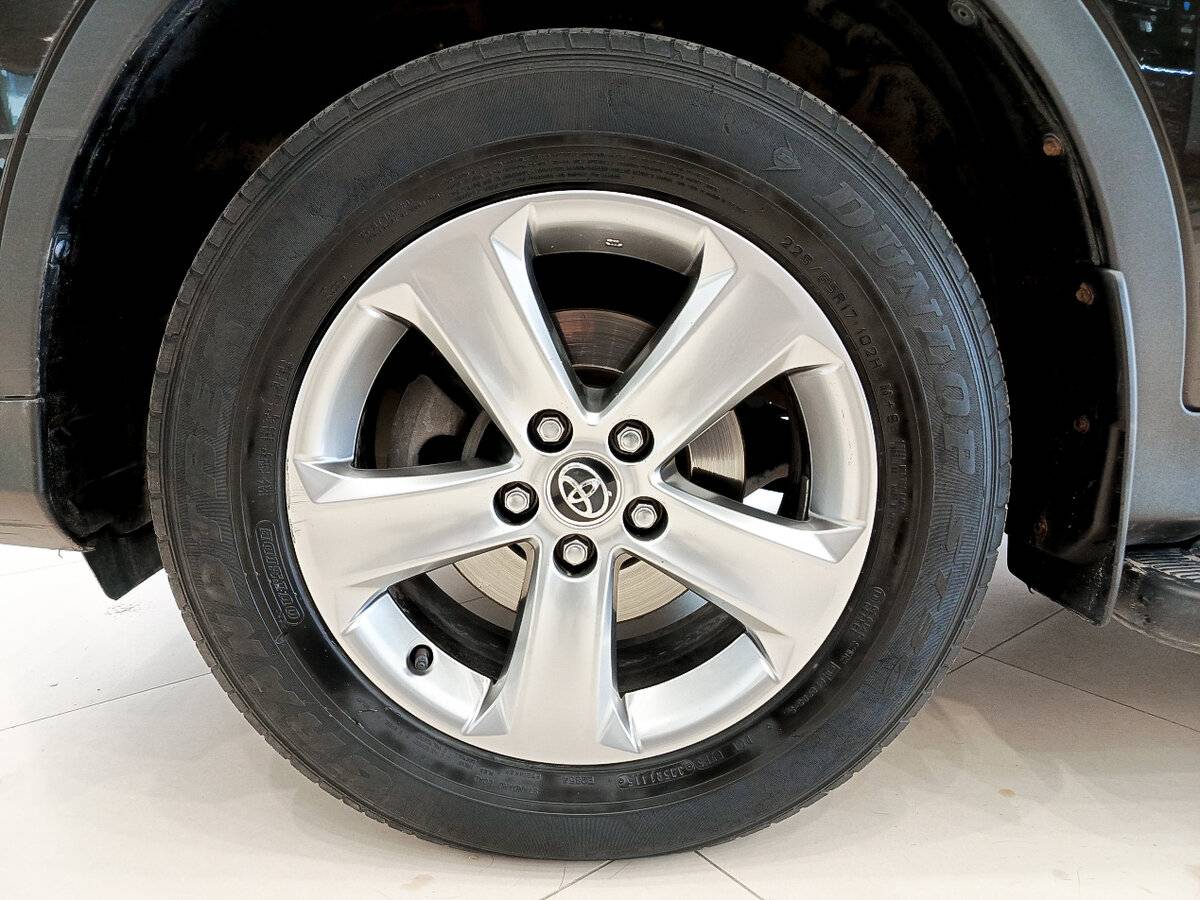 Б/У Тойота Рав4 2015 года. Фото: #17